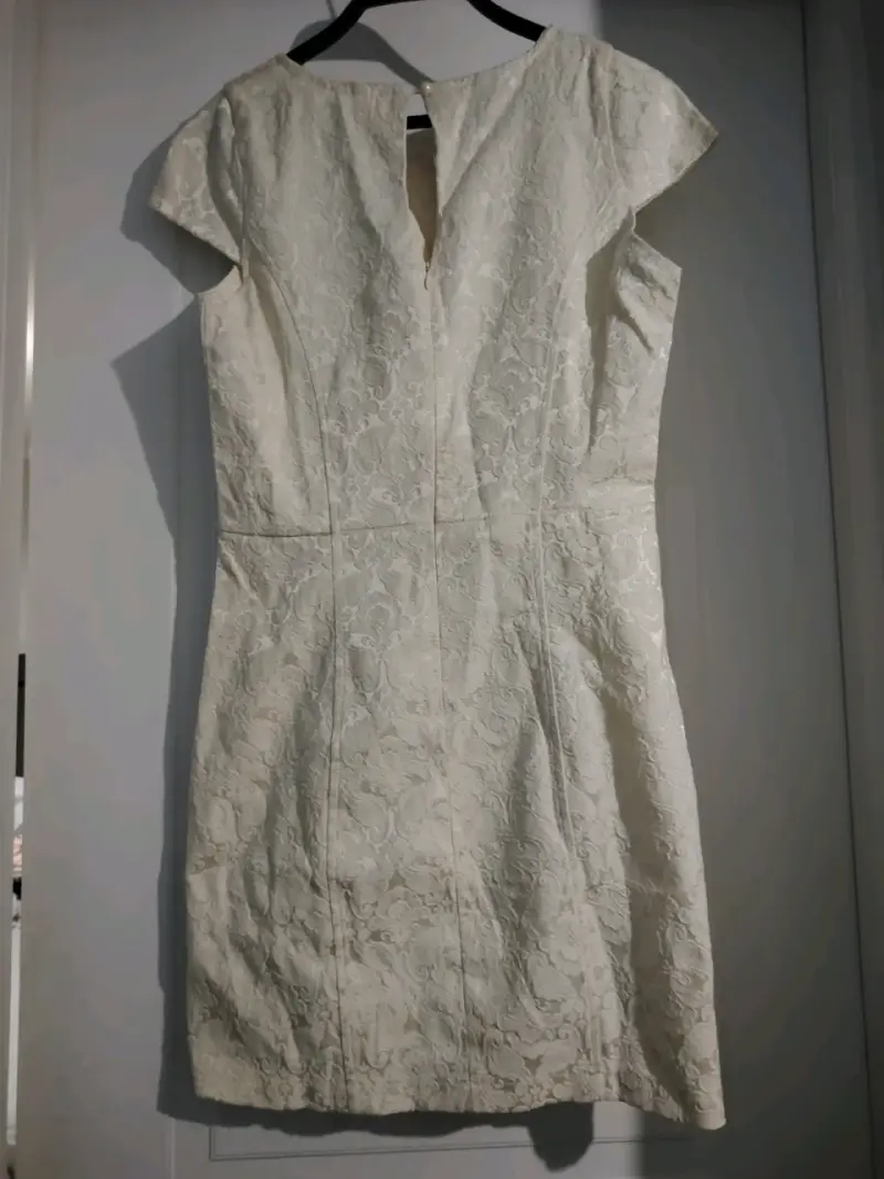 Vestido encaje crema elegante - 1