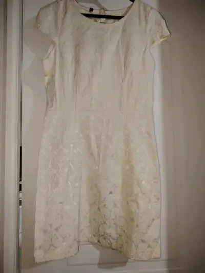 Vestido encaje crema elegante - miniatura 3