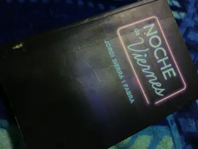 Libro 'Noche de Viernes' usado - miniatura 1