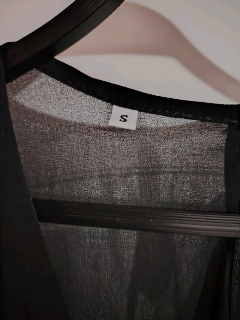 Vestido Short negro elegante con cinturón - 2