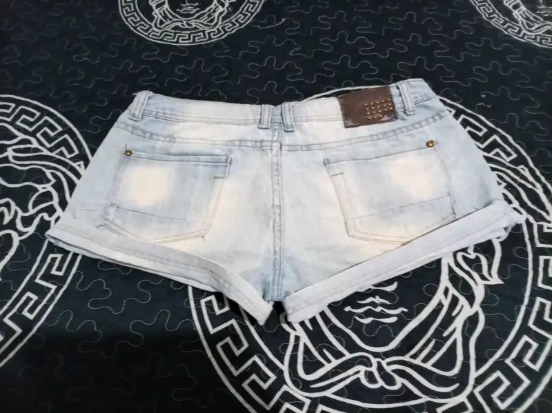 Shorts de mezclilla azul claro - 2