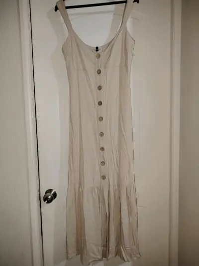 Vestido beige con botones - miniatura 1