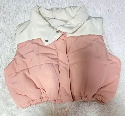 Chaleco acolchado rosado y blanco - miniatura 1