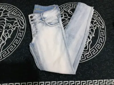 Jeans azul claro - miniatura 3