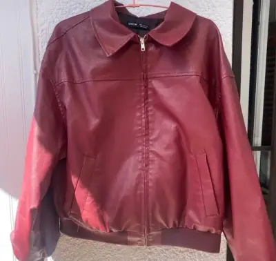 Chaqueta de cuero roja - miniatura 1