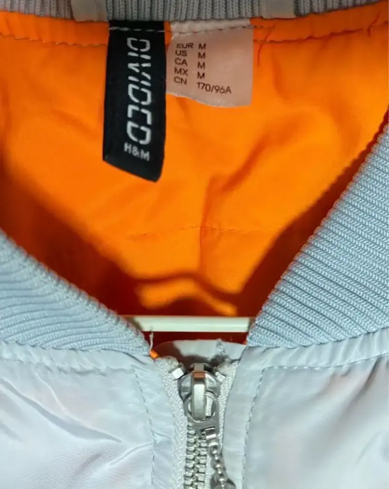 Chaqueta bomber satinada blanca - 4