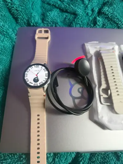 Smartwatch con correas extras - miniatura 2