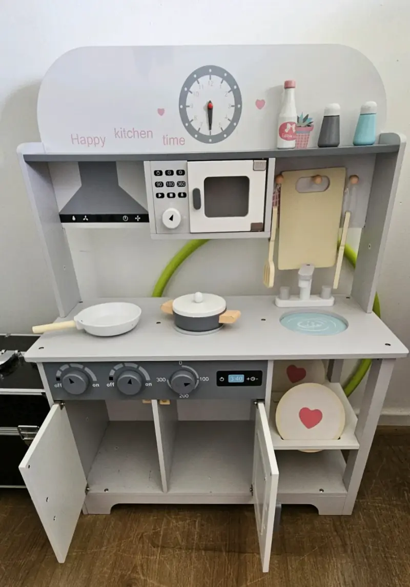 Cocina infantil de juguete