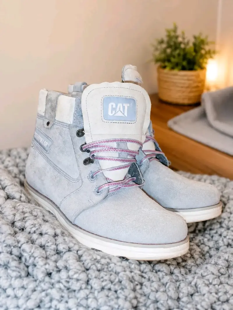 Botas CAT grises para mujer