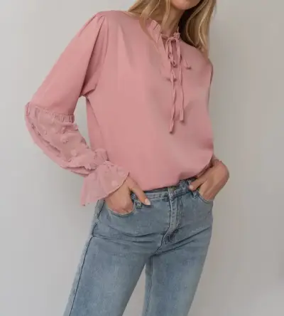 Blusa rosada con lazo - miniatura 1