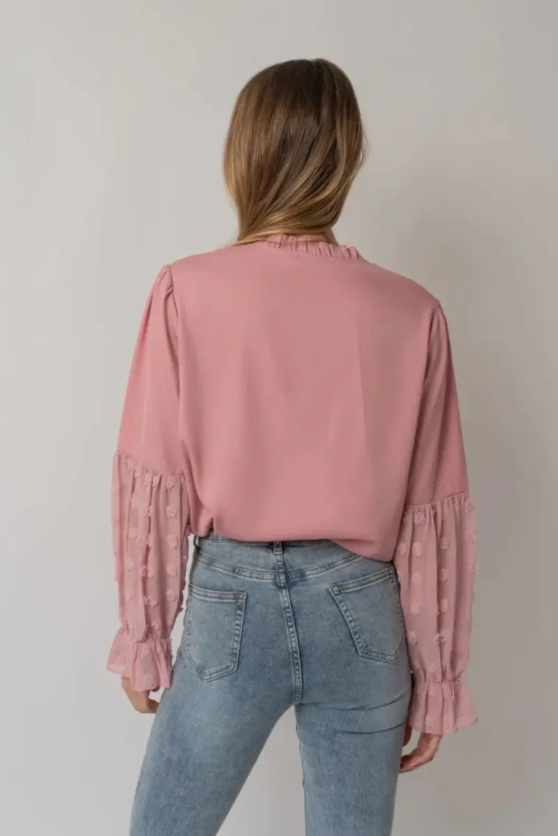 Blusa rosada con lazo - 2