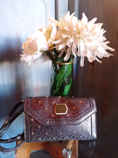 Cartera Guess plateada elegante - miniatura 4