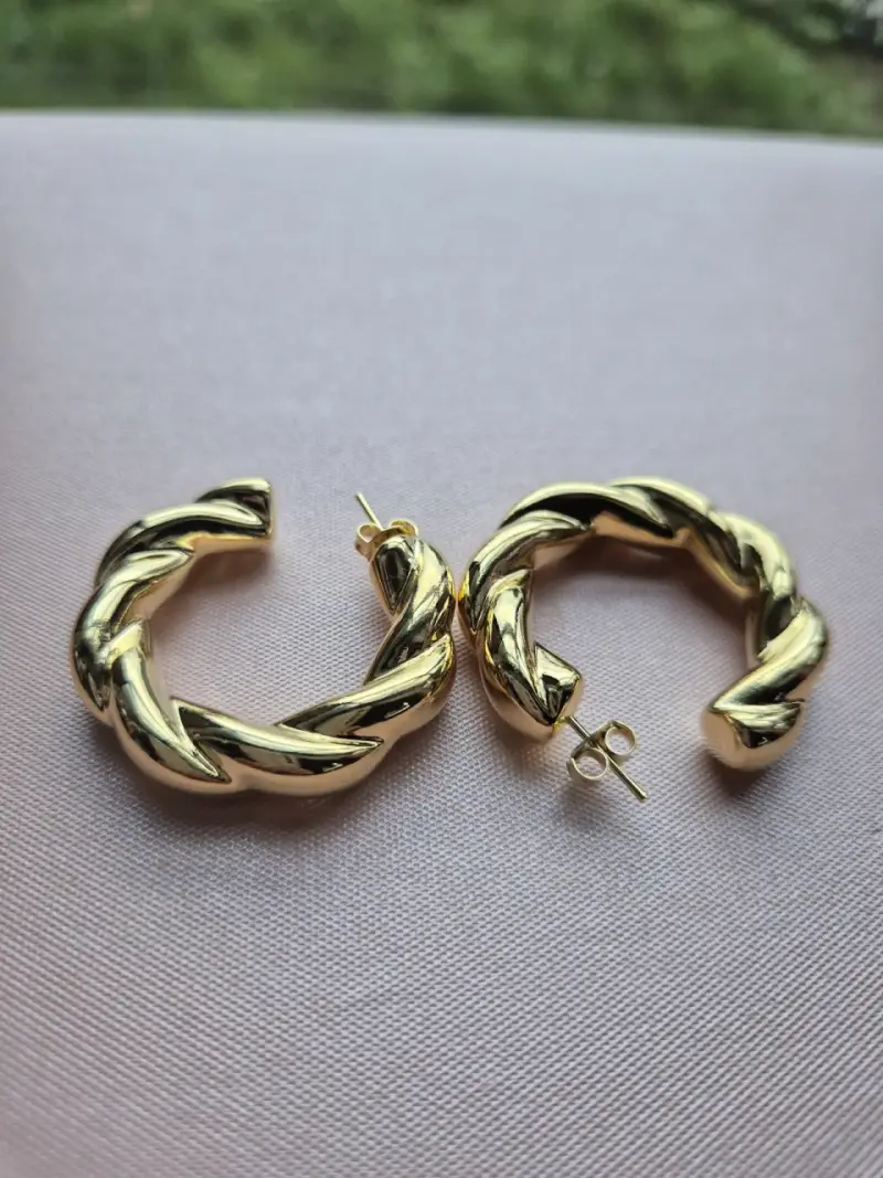 Aros dorados trenzados - 2
