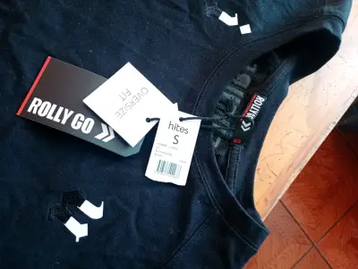Polera negra - miniatura 2
