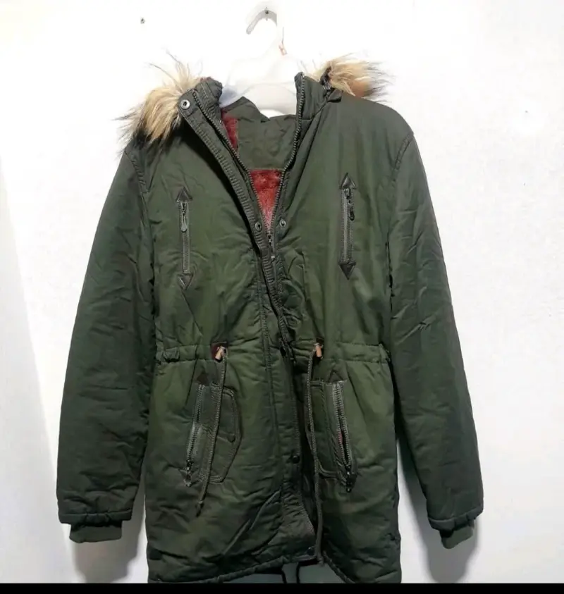 Chaqueta verde mujer con capucha de piel talla L - 1