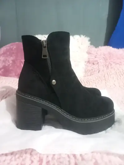 Botines negros de gamuza talla 37 - miniatura 1