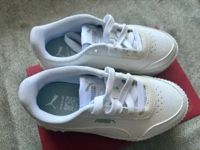 Zapatillas y botines - miniatura 1