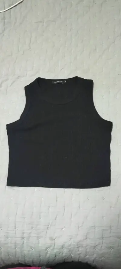 Ropa talla S - miniatura 4