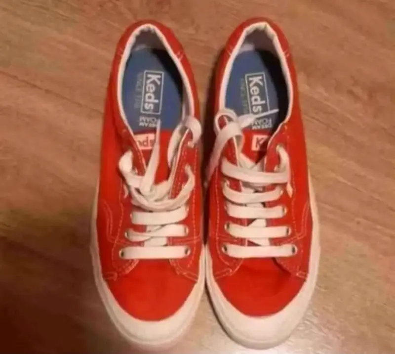 Zapatillas rojas Keds casuales