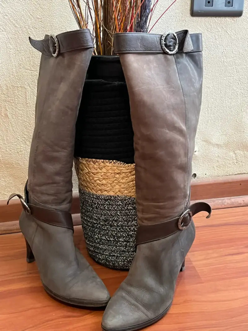 Botas largas marrones con taco - 3