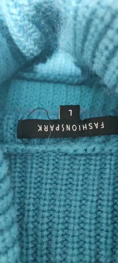 Suéter azul Fashionpark y pechera clínica - miniatura 1