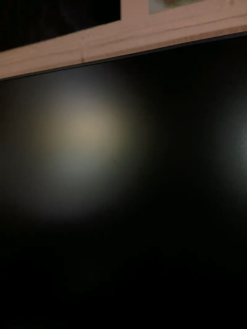 Monitor Lenovo de 27 pulgadas - 4