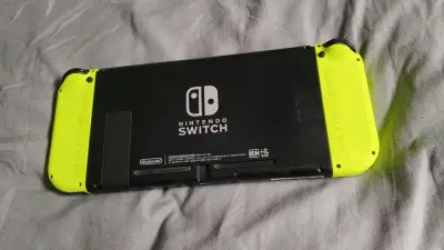 VENDO nintendo Swich casi nueva COMBERZABLE - miniatura 4