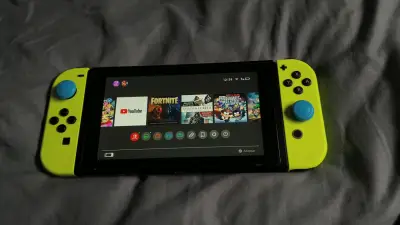 VENDO nintendo Swich casi nueva COMBERZABLE - miniatura 5