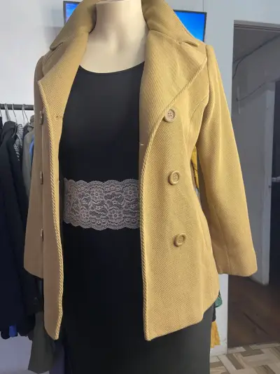 Abrigo mostaza mujer - miniatura 2