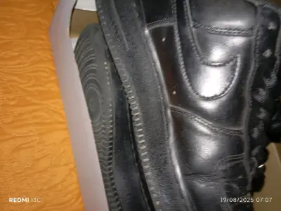 Zapatillas negras de cuero - miniatura 1