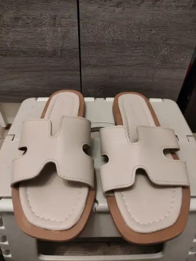 Sandalias planas beige - miniatura 1