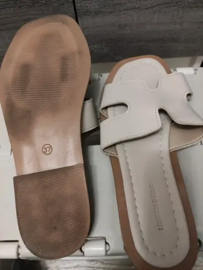 Sandalias planas beige - miniatura 3
