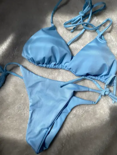 Bikinis - miniatura 2