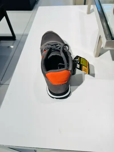 Zapatillas Caterpillar gris y roja - miniatura 5