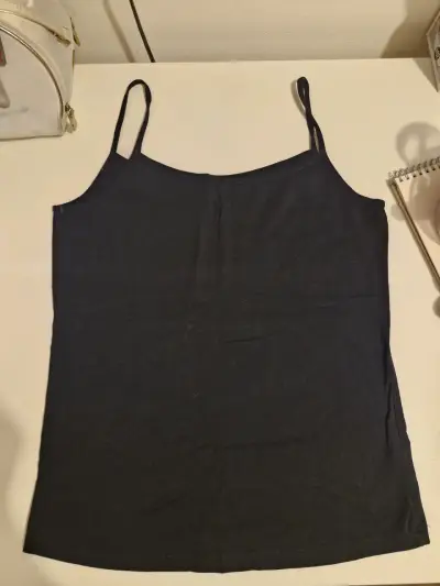 Poleras talla M (Lote completo, son 6) - miniatura 1