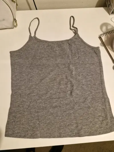 Poleras talla M (Lote completo, son 6) - miniatura 2