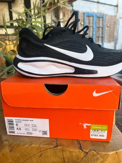 Zapatillas Nike Journey Run negras - miniatura 1