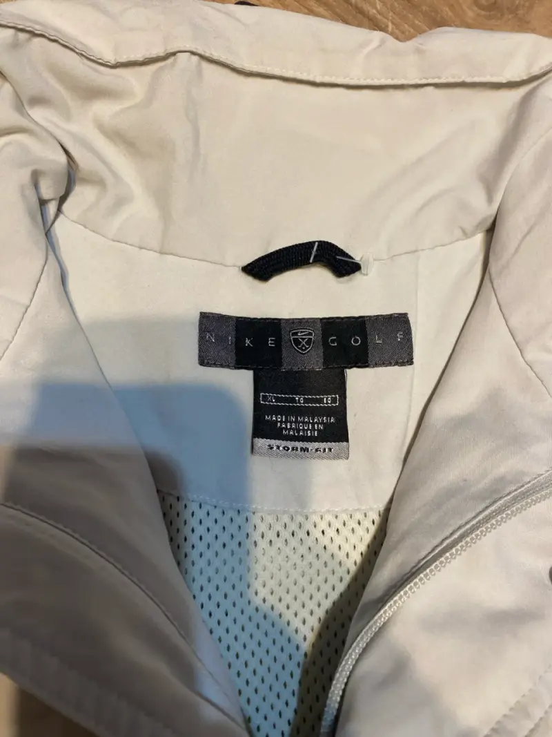 Chaqueta cortavientos blanca - 2