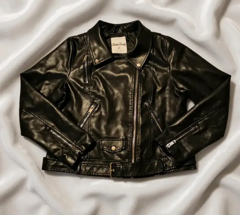 Chaqueta de cuero negra