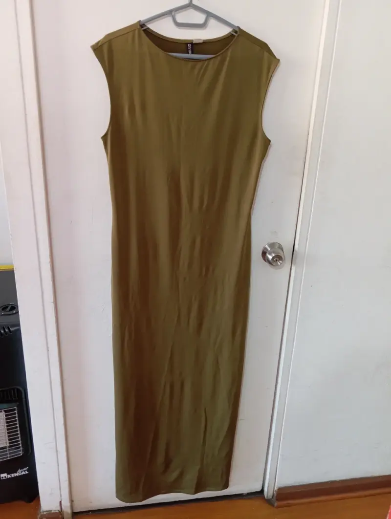 Vestido largo verde oliva