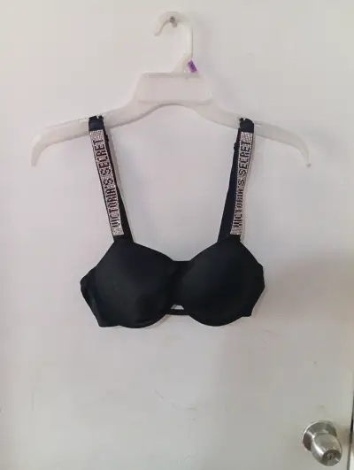 Sostén negro con tirantes - miniatura 1