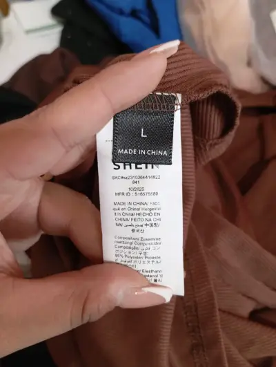 Polera marrón con abertura - miniatura 2