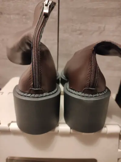 Botas marrones - miniatura 4