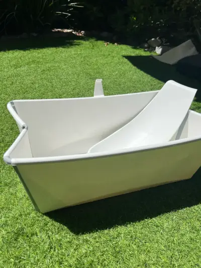 Tina Plegable para Bebé Blanca - Stokke + soporte - miniatura 2