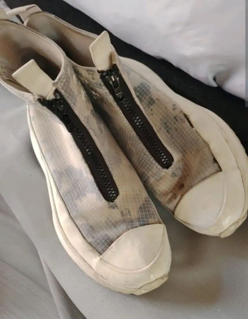 Zapatillas con cierre frontal blancas - 1