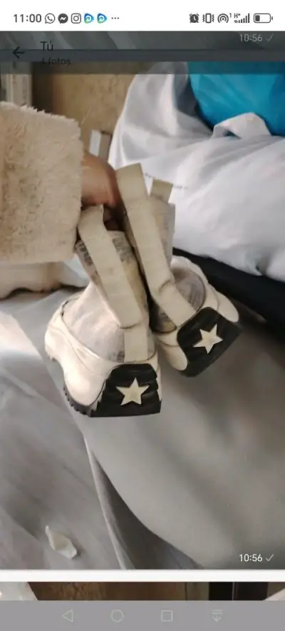 Zapatillas con cierre frontal blancas - miniatura 3