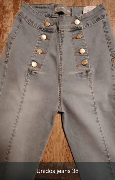 Jeans azul cielo con botones - miniatura 1
