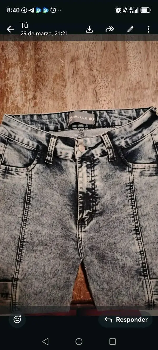 Jeans azul cielo con botones - 5