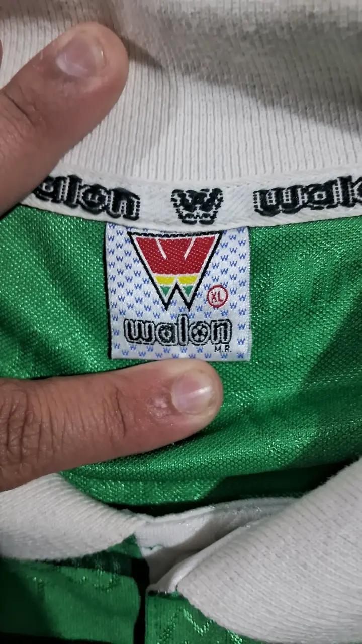 Polera fútbol verde con diseño azteca - 2