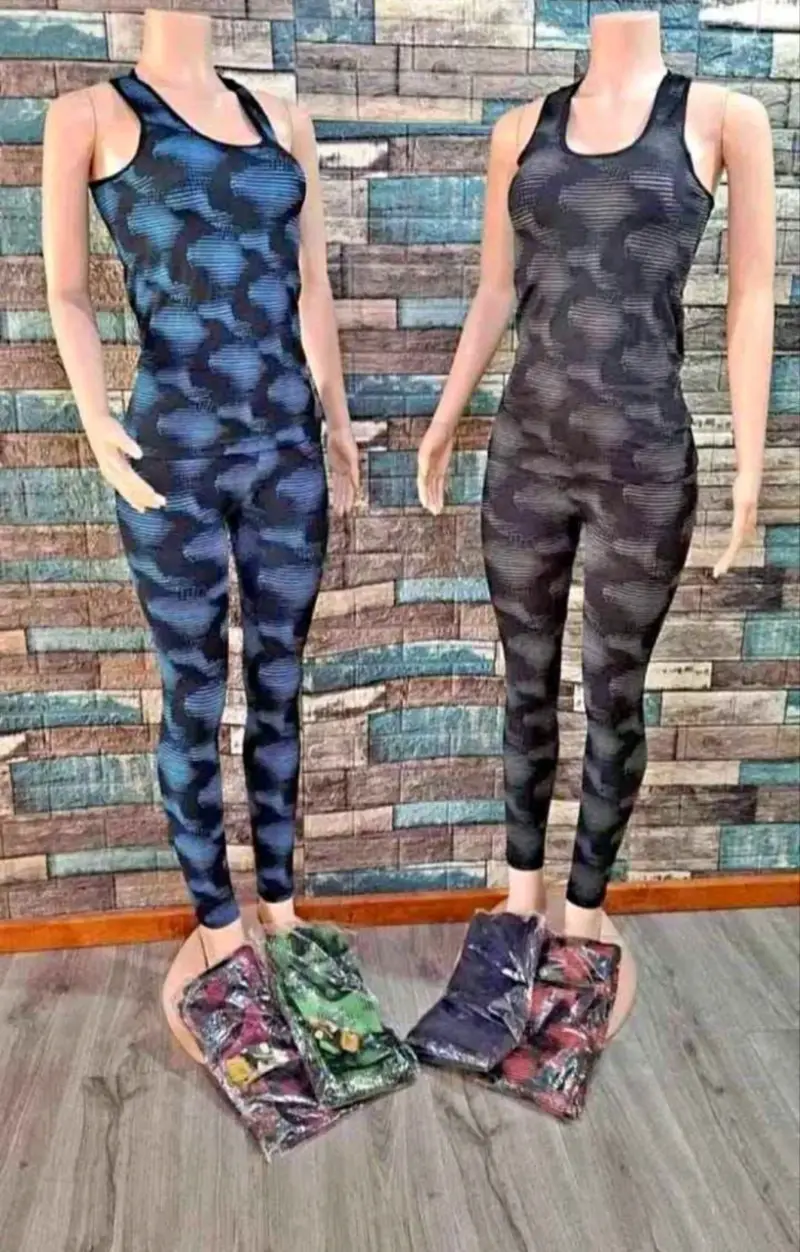 Conjunto deportivo camuflado - 1